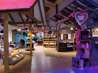 Hofis Shop 1.JPG