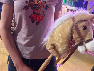 Hofis Merchandise.JPG