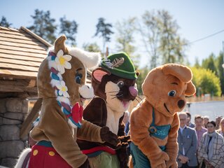 Hofis Maskottchen Eröffnungsfeier am 1. Mai 2026_2.jpg
